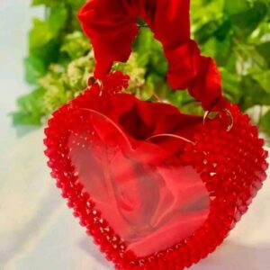 Sac en coeur aux perles diamantées